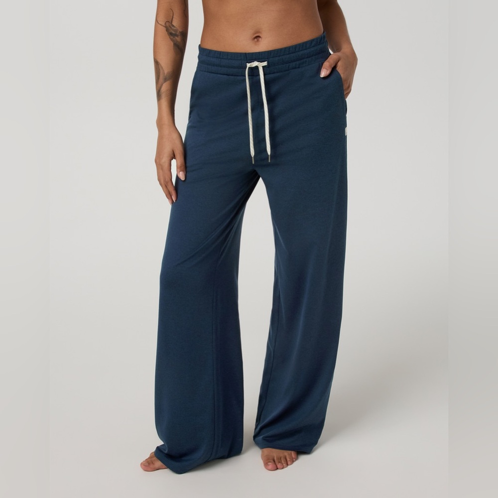 NWT Vuori Halo Essential Wideleg Pant in Blue Coast Heather - Picture 3 of 12